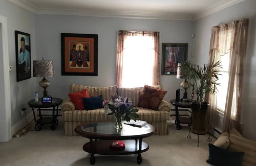 Rochester House | 5 BR Bethesda House 5 Beds