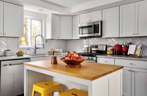 Mount Marion House | 5 BR Kingston Family Retreat
