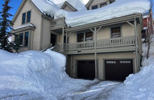 Downtown Park City House | 5 BR Large Home - Walk to Main St - 2 Master Suites