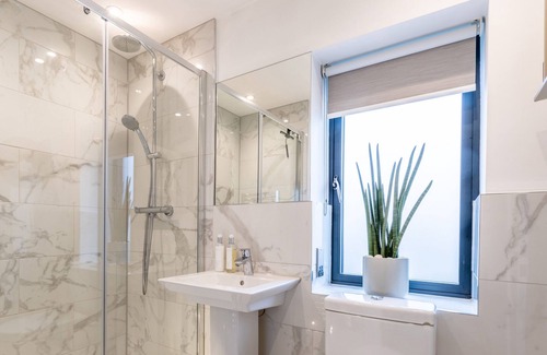 Hurst Green Cottage | 5 CLOUGH COTTAGES, family friendly, with a garden in Hurst Green