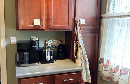 Donelson House | 5* Cutie Has It All! Just Bring Family & Friends!
