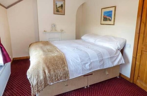 Grosmont Cottage | 5 ESK VALLEY, family friendly, with open fire in Grosmont