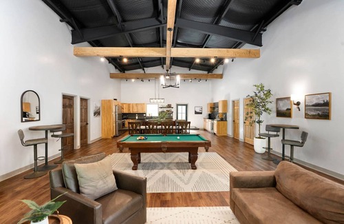 Nellysford House | 5 King Beds | Sleeps 18 | Game Room | Brew Trail