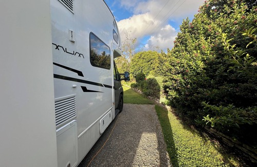 Longlands House | 5 km from Havelock North Comfortable Cosy Country Motorhome Experience