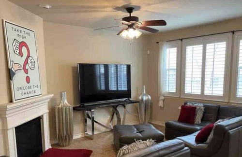 Far North Central House | 5 mi from La Cantera