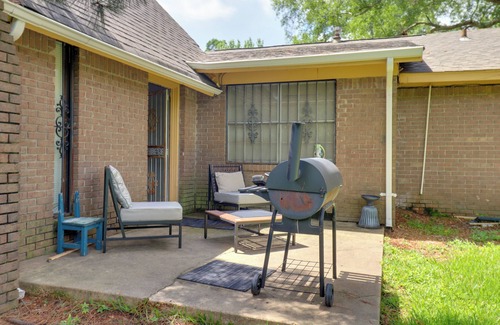 Tougaloo House | 5 Mi to Bellhaven: Spacious Getaway in Jackson