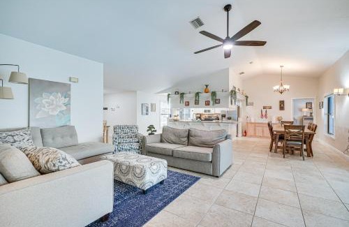 Pelican House | 5 Mi to Downtown Cape Coral Retreat with Lanai!