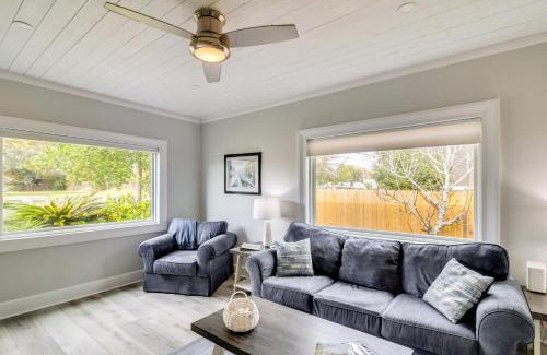 New Warrington House | 5 Mi to Dtwn Bright Home with Yard in Pensacola!