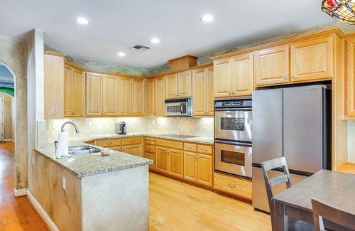 Modesto House | 5 Mi to Dtwn Modesto: Family Home w/Patio!
