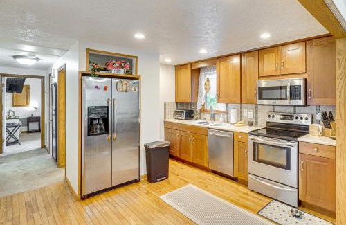 Millville House | 5 Mi to Harpers Ferry NHP Quiet Home with Deck