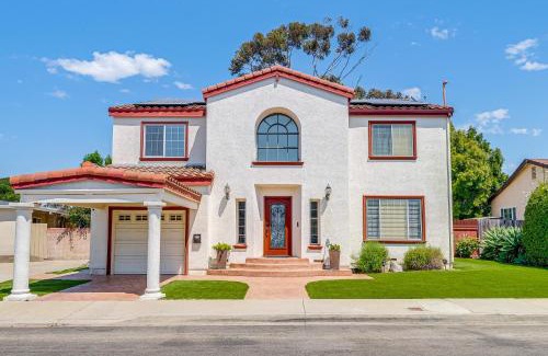 Bay Ho House | 5 Mi to La Jolla Cove Spacious Retreat with Hot Tub