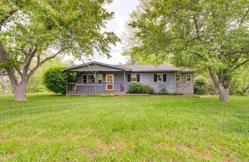 Waynesville House | 5 Mi to Lake Junaluska Mtn Haven with Deck!