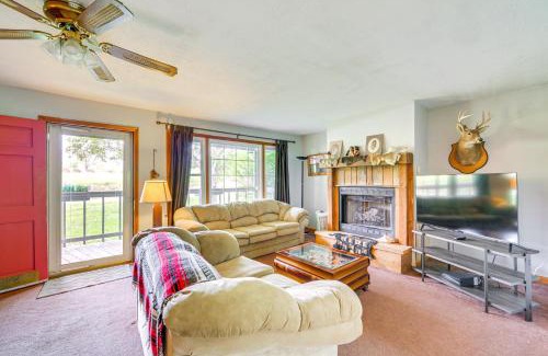 Waynesville House | 5 Mi to Lake Junaluska Mtn Haven with Deck!