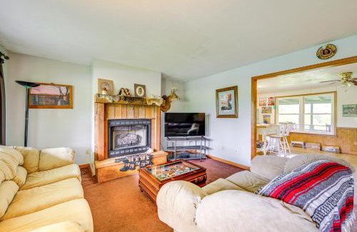 Waynesville House | 5 Mi to Lake Junaluska Mtn Haven with Deck!