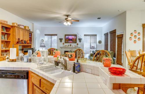 Greenacres House | 5 Mi to the Marketplace Roomy Bakersfield Retreat