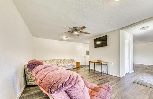 Roswell House | 5 Mi to UFO Museum Roswell Home with Spacious Yard!