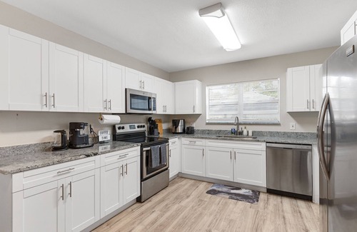 East Tampa House | 5 Miles From Downtown Tampa - 2 bedroom 2 bath
