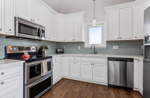 Northeast Virginia Beach Apartment | > 5 min from beach & state park | Patio | Grill