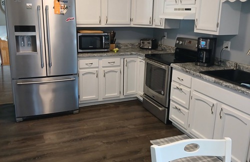 Elkhart Lake House | 5 min from Road America. Great yard and plenty of parking
