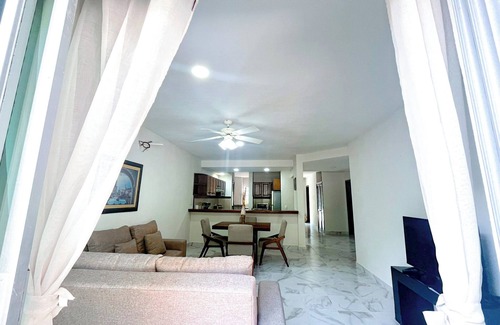 South Shore Hotel Area Villa | 5 MIN FROM THE BEACH! A6 Villas Mares de Verano
