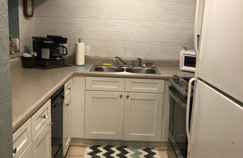 Carrabelle Condo | 5 min from the beach!