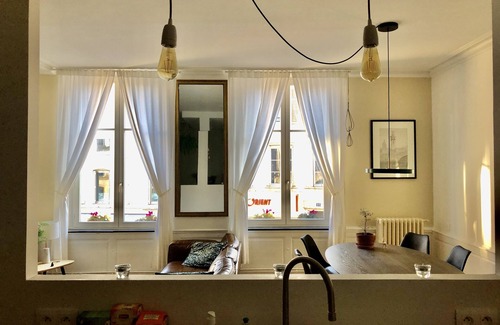 Saint Nicolas - Charles III - Ville vieille - Trois Maisons - Leopold Apartment | 5 min Place Stanislas. Character apartment