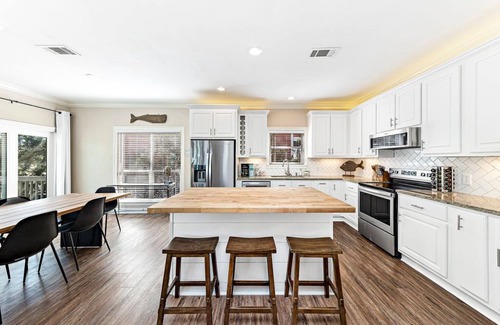 Gulf Shores House | 5 min Walk 2 Beach|Pool|Dogs|Fishing Pier