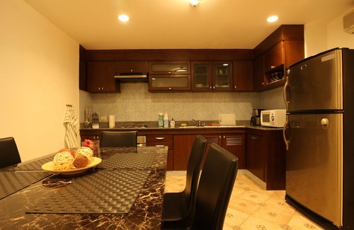 Thung Maha Mek Apartment | 5 Mins to BTS, SPACIOUS, 2 BR, 140 Sqm.