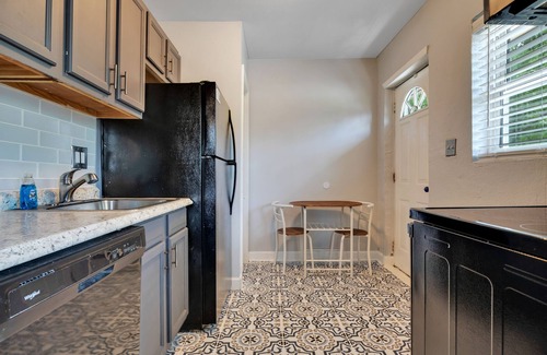Mechanicsville Apartment | 5 mins to Downtown ATL + Parking
