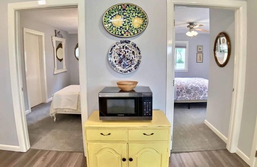 Berryville House | 5 mins to Kings River access, 4 BR, Fire Pit, Full Kitchen