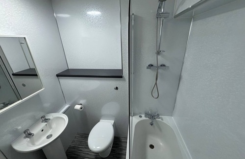 Old Town Apartment | 5 mins to The Pleasance and Royal Mile- 4 Bedroom Apartment
