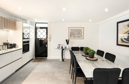 Marylebone House | 5 Mins Walk to Bond Street | Marylebone Mews