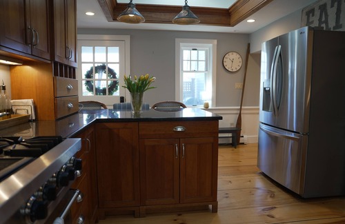 Gloucester House | 5 minute walk to Beach, Stage Fort Park, and Gloucester Promenade!