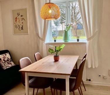 Billund House | 5 minute walk to LEGO House - 50m2 apartment with garden/A unit