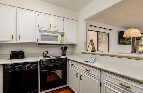 Pinehurst Condo | 5 minute walk to Pinehurst Resort - Perfect 2BR Condo for buddies golf trip