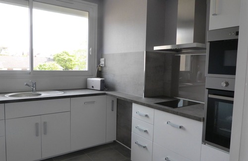 Agon-Coutainville Apartment | 5 minutes from the beach and shops, apartment on 1st floor of a house.