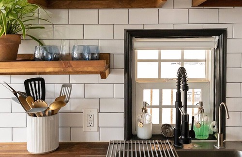 Concan Apartment | 5 Minutes from Garner State Park. Bright and airy 1 bedroom tiny home with loft.