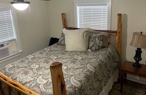 Brownwood House | 5 Minutes from Howard Payne University!