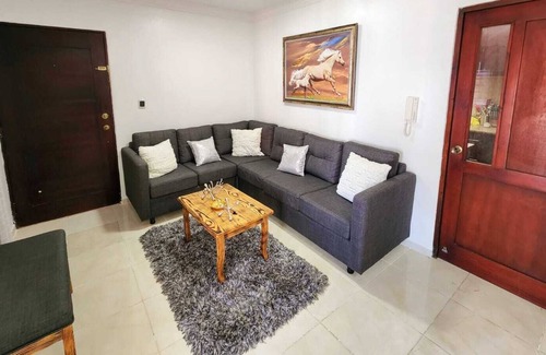 Residencial Alameda Oeste Apartment | 5 minutes to the theme park! Family-sized condo with game room & deck