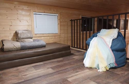 Chester Cabin | 5 minutes to Lake Almanor! Cozy cabin -Brand new construction!