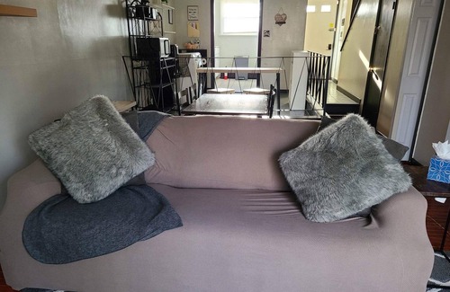 Montville House | 5 minutes to Mohegan Sun Casino: Cozy and Convenient!