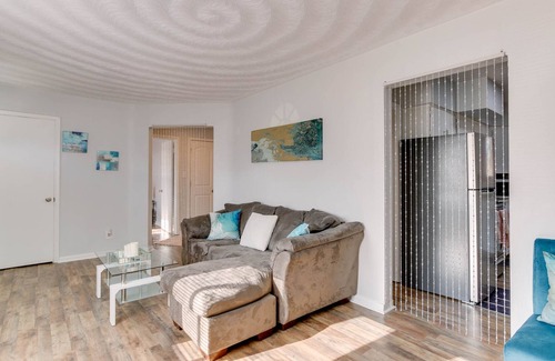 Portsmouth House | 5 MINUTES TO NEW CASINO 30 MINUTES OCEANFRONT