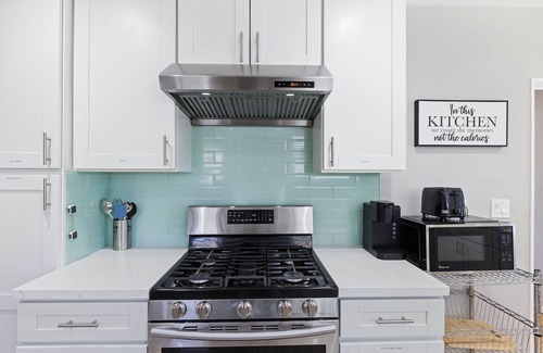 Monrovia House | 5 Minutes To Old-Town Monrovia New Listing Special Book Now!