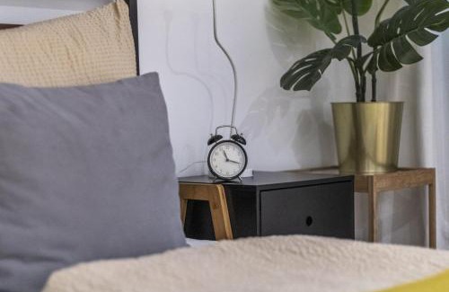 Landstrasse Apartment | 5 Minutes to S-Bahn Rennweg I Souterrain Trendy Loft