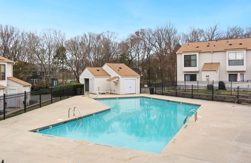McAlpine House | 5 minutes to the Ballantyne area townhome