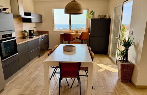 Fitou Villa | 5* modern villa, panoramic sea view, heated pool, air con, WiFi, walk to village
