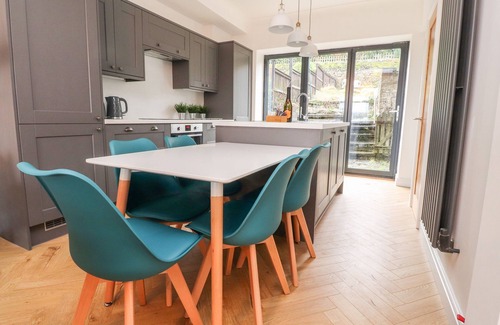 Haworth Cottage | 5 MYRTLE VIEW, pet friendly, with open fire in Haworth