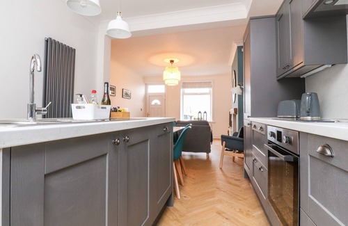 Haworth Cottage | 5 MYRTLE VIEW, pet friendly, with open fire in Haworth