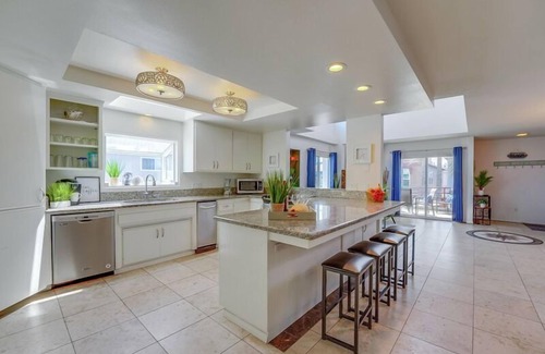 South Mission Beach House | 5 Outdoor Spaces * 3,000sf Interior * Water Views