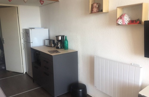 Le Corbier Apartment | 5-person studio with balcony, breathtaking view of the valley, at the foot of the slopes.